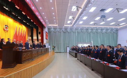 凝聚智慧力量 共繪發(fā)展藍(lán)圖——定安縣政協(xié)第十一屆委員會(huì)第三次會(huì)議開(kāi)幕